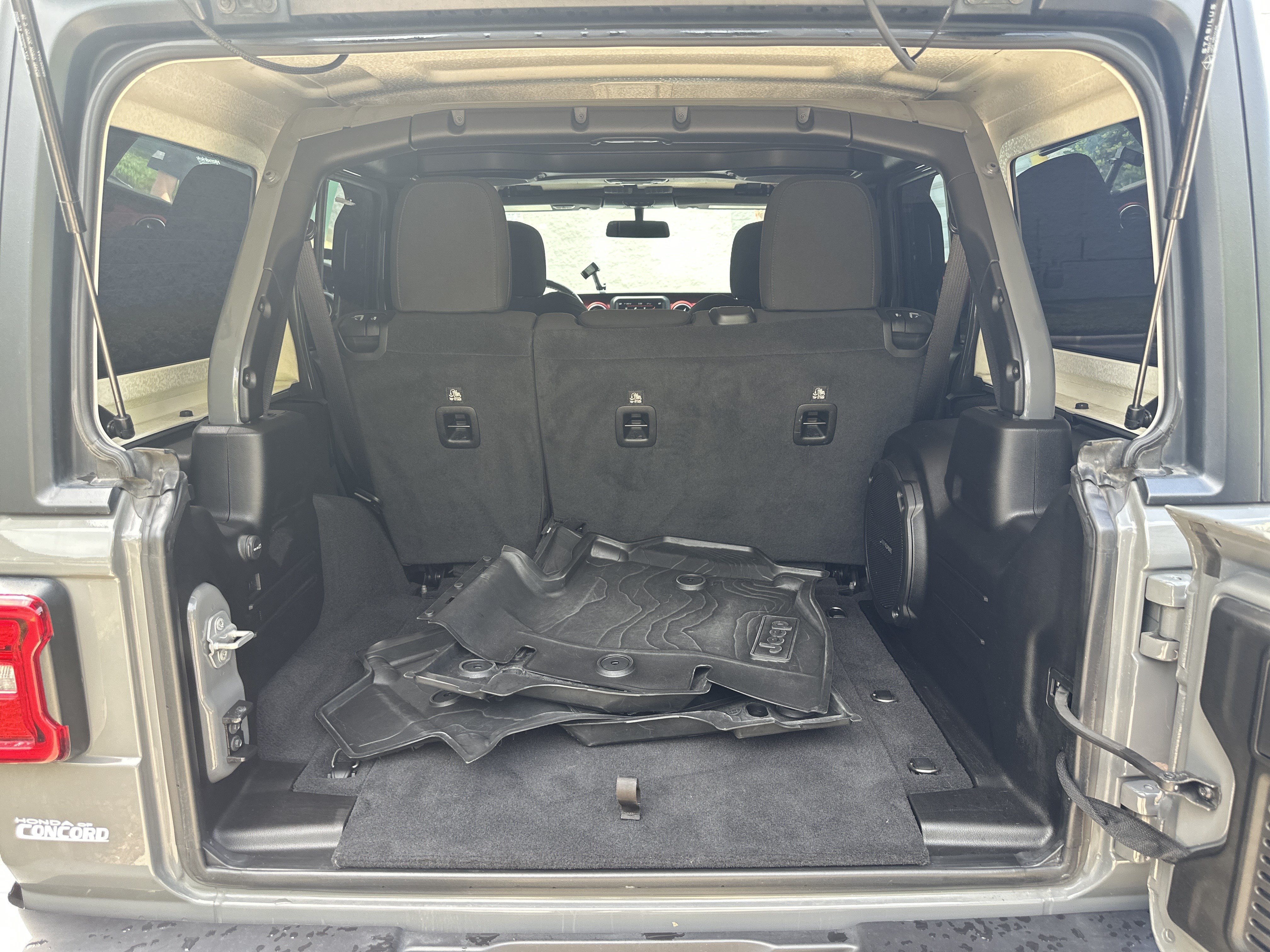 Used 2021 Jeep Wrangler Unlimited Rubicon AWD/4WD image 34