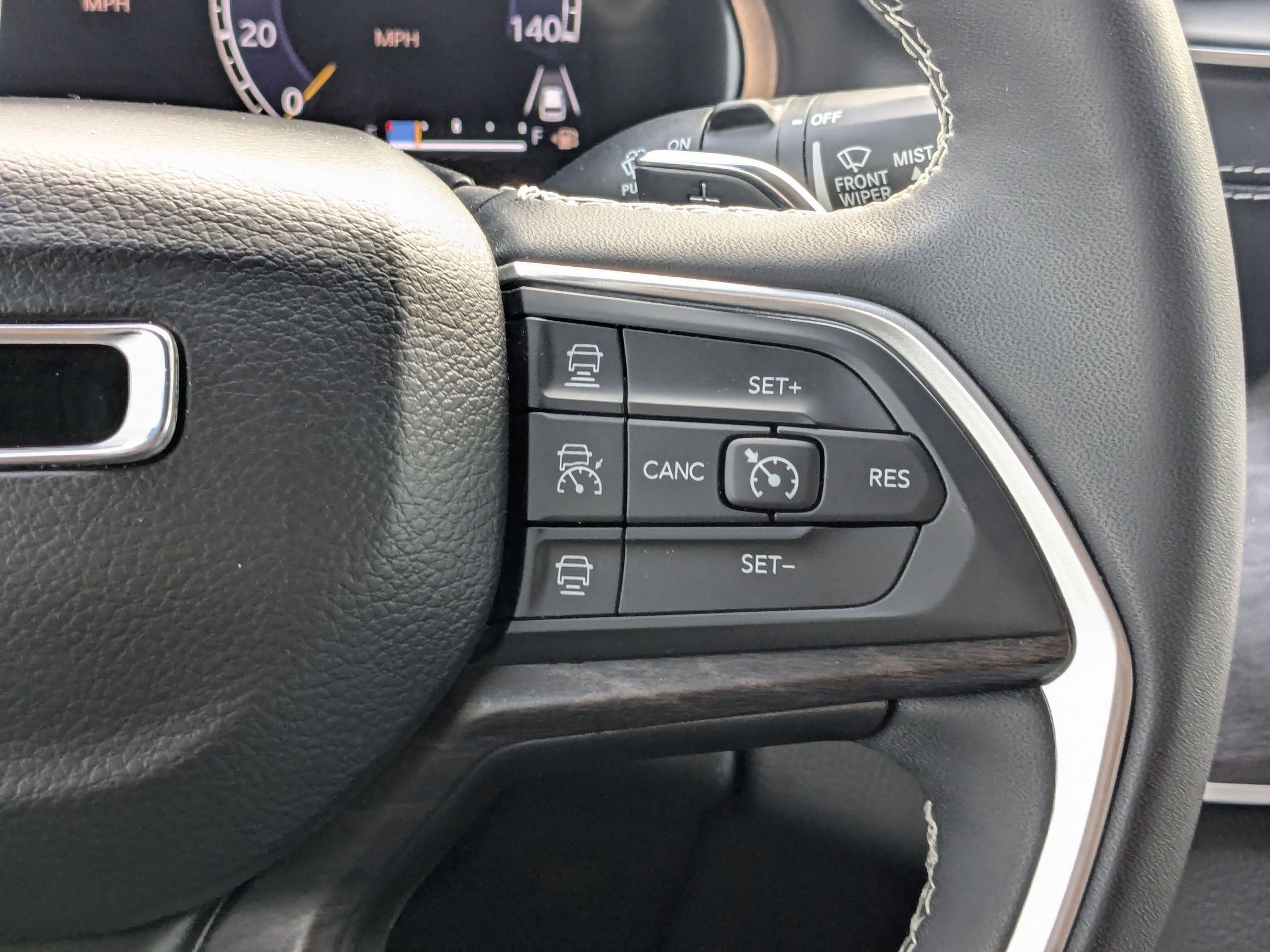 Used 2023 Jeep Grand Cherokee L Limited image 20