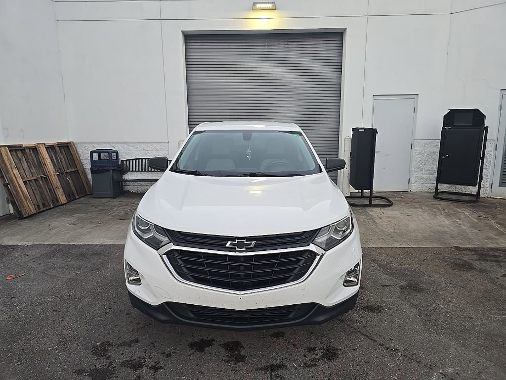 Used 2018 Chevrolet Equinox LS image 3