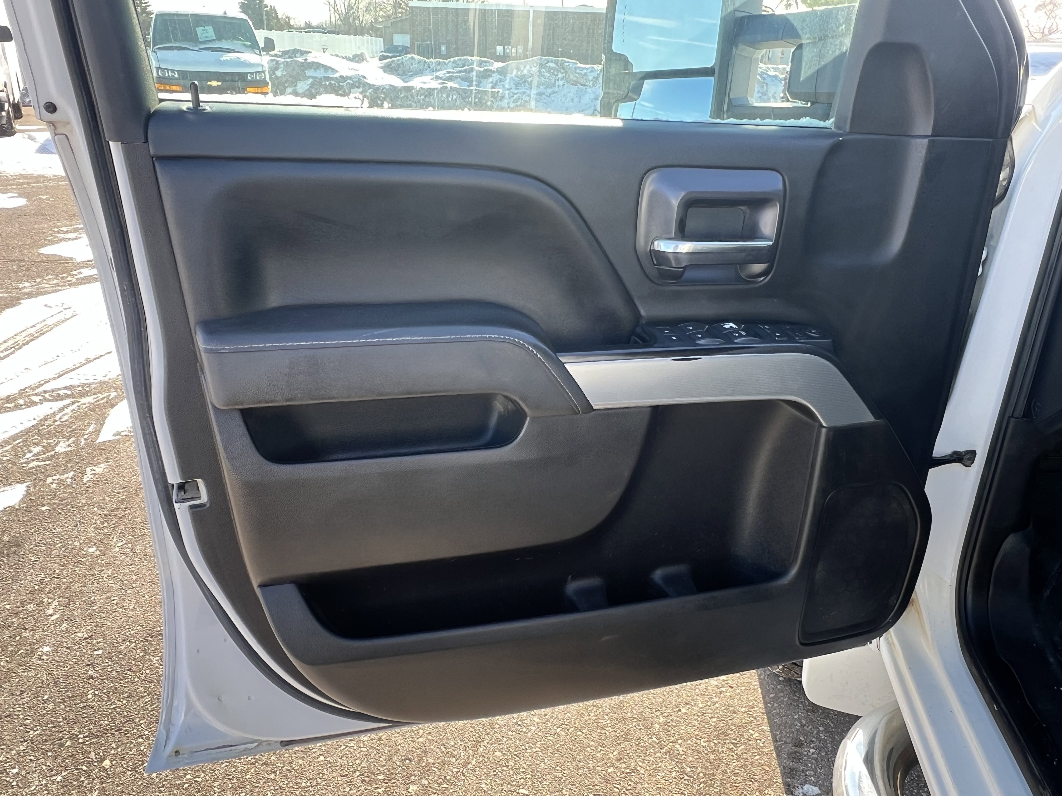 Used 2017 Chevrolet Silverado 3500 LT image 15