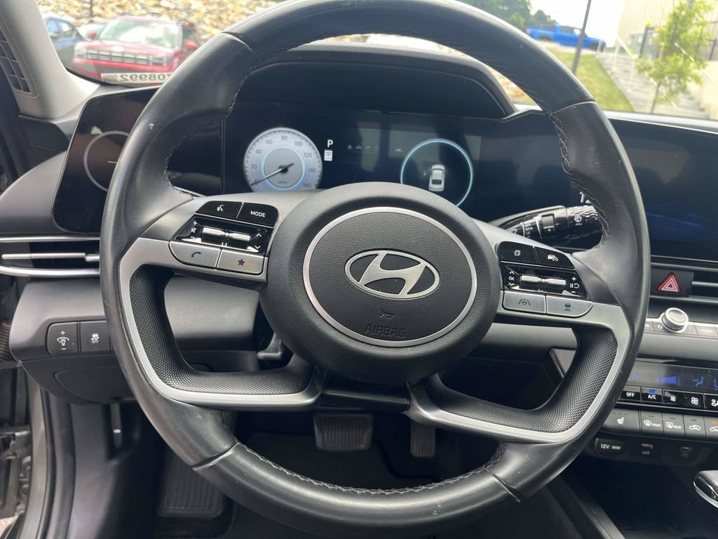 Certified 2024 Hyundai Elantra SEL w/ Convenience Package FWD image 15