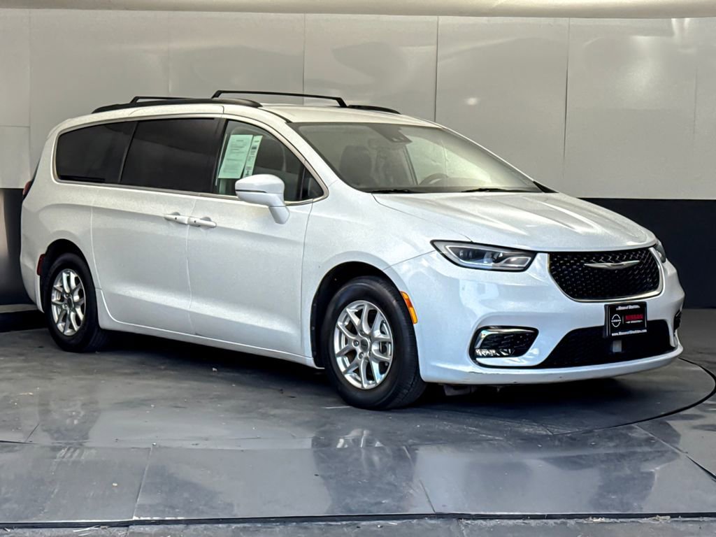 Used 2022 Chrysler Pacifica Touring-L
