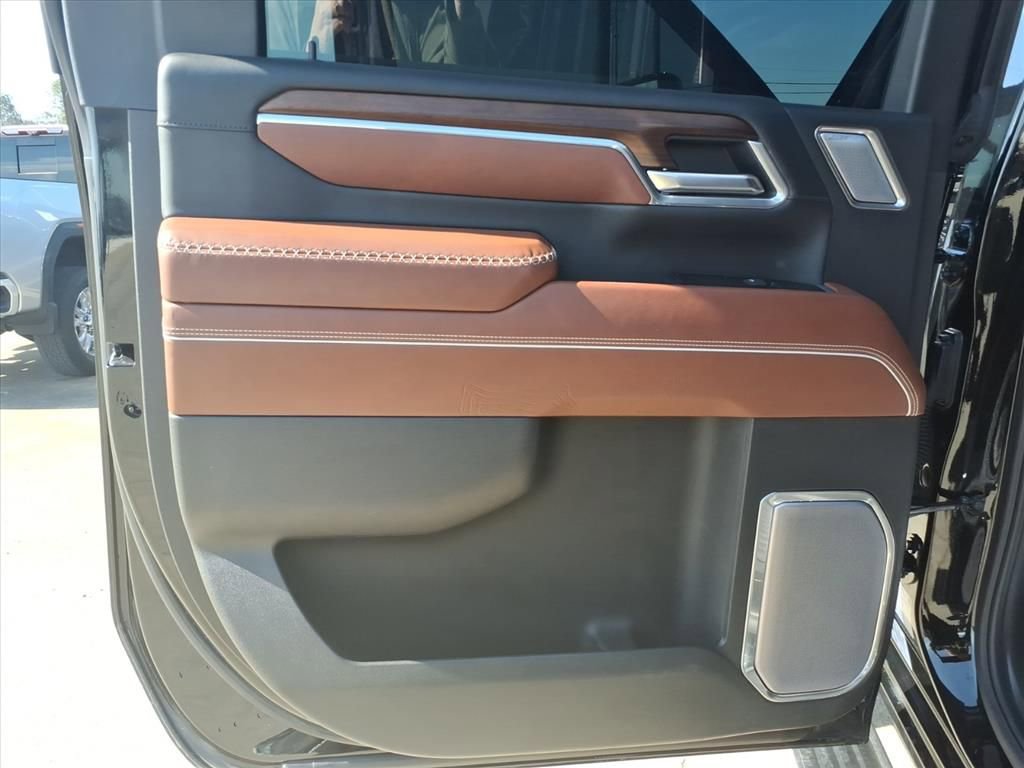 Used 2025 GMC Sierra 2500 Denali Ultimate w/ Max Trailering Package image 23