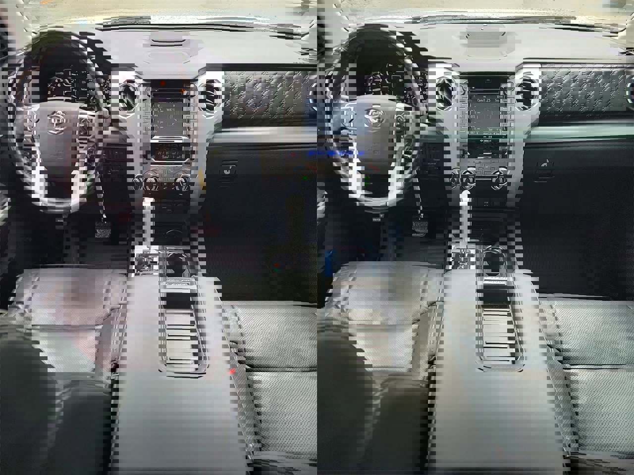 Used 2018 Toyota Tundra Platinum image 11