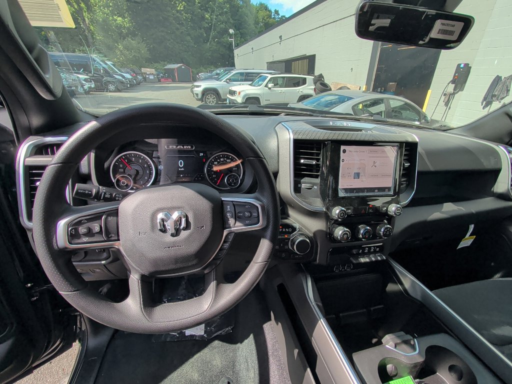 New 2026 RAM 1500 Express AWD/4WD image 12