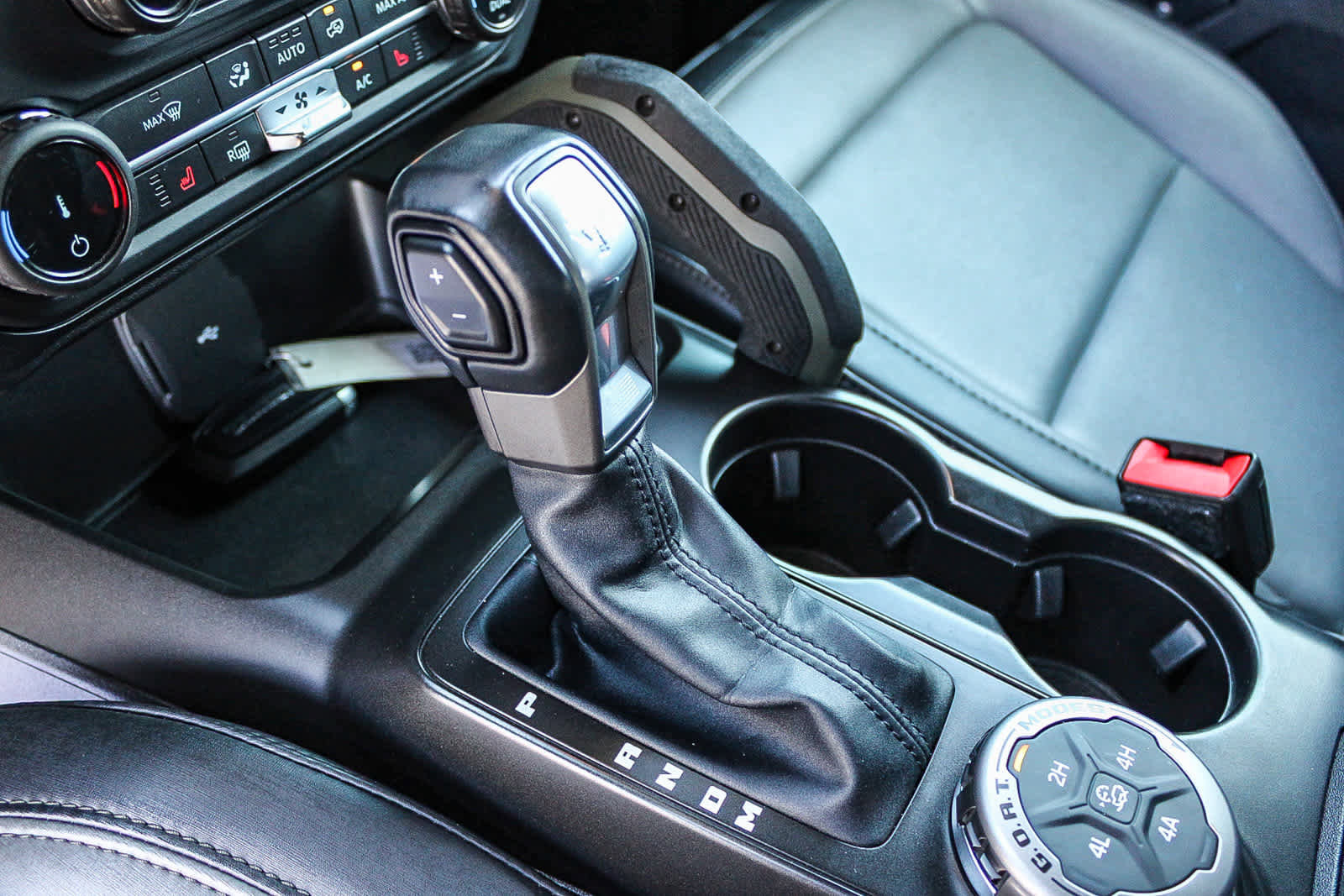 Used 2022 Ford Bronco Everglades image 19