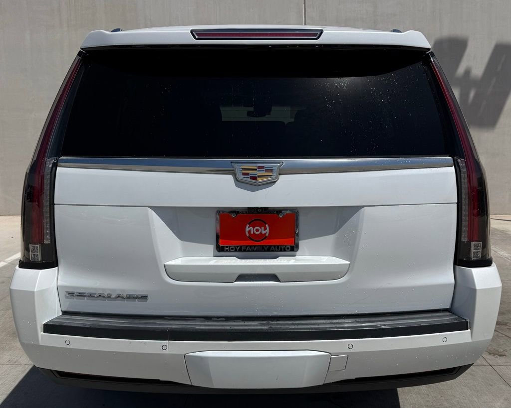 Used 2017 Cadillac Escalade ESV Premium Luxury image 4