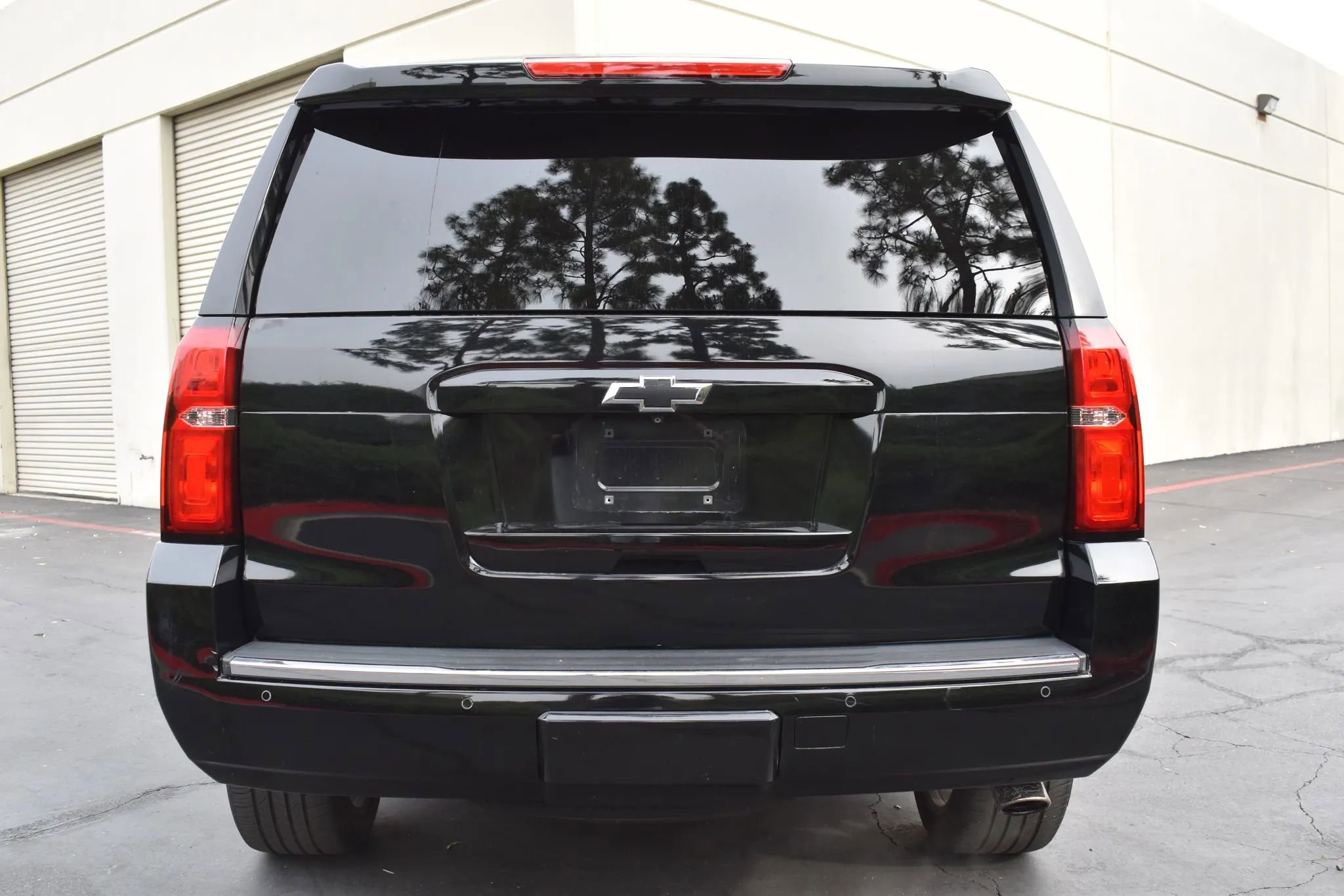 Used 2015 Chevrolet Tahoe LTZ RWD image 4