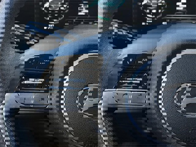 Used 2024 Hyundai Elantra SEL image 12