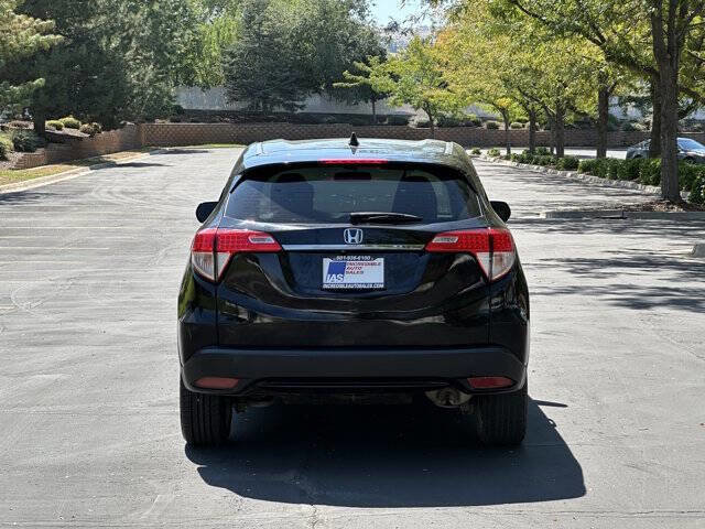 Used 2019 Honda HR-V LX image 5