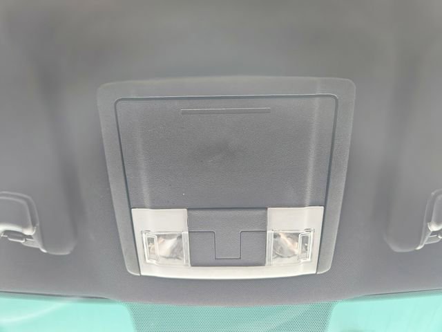 Used 2017 Ford Explorer XLT image 25