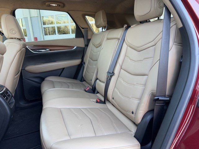 Used 2017 Cadillac XT5 Platinum w/ Driver Assist Package image 21