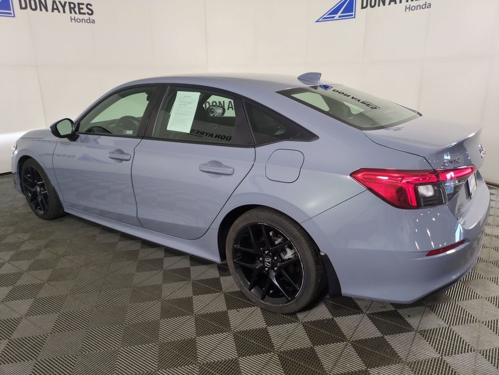 Used 2023 Honda Civic Sport image 3