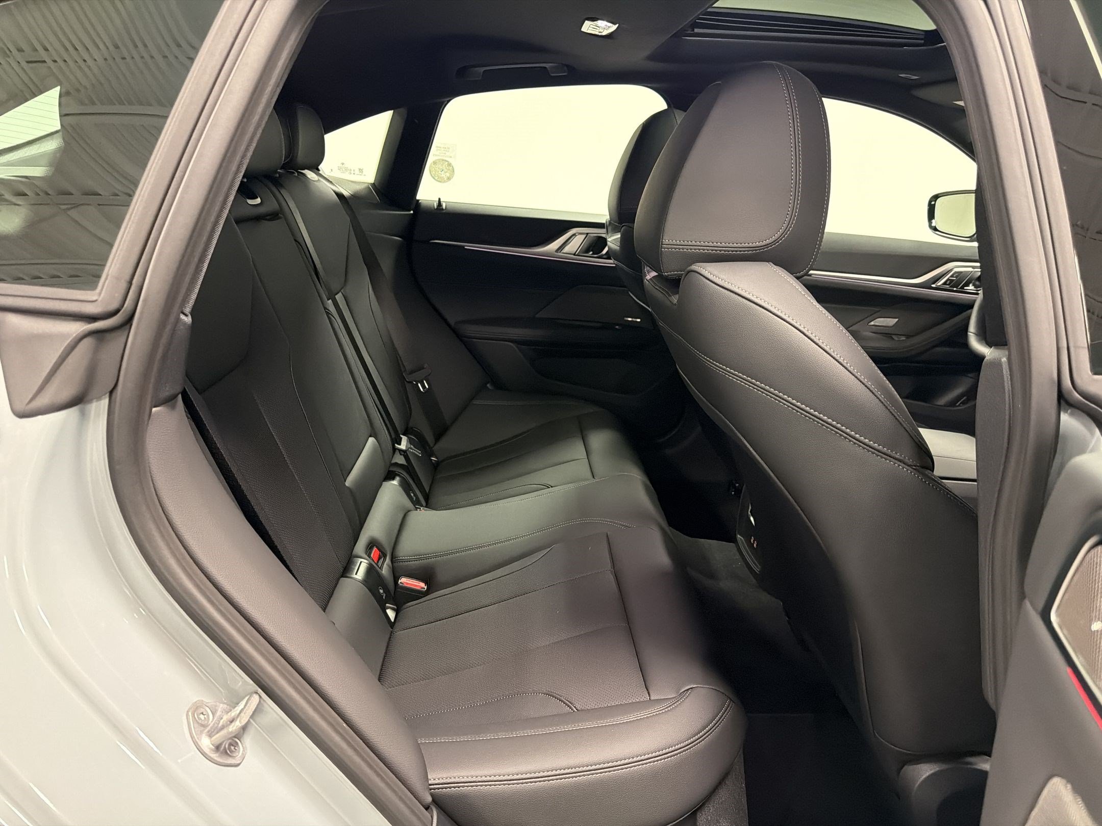 New 2026 BMW 430i w/ M Sport Package RWD image 31
