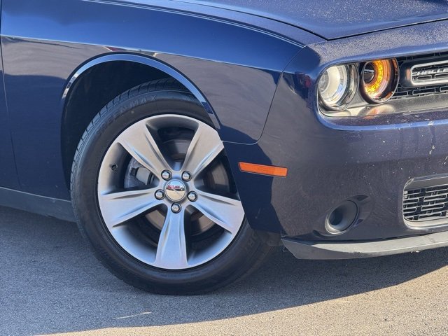Used 2016 Dodge Challenger SXT w/ Driver Convenience Group image 2
