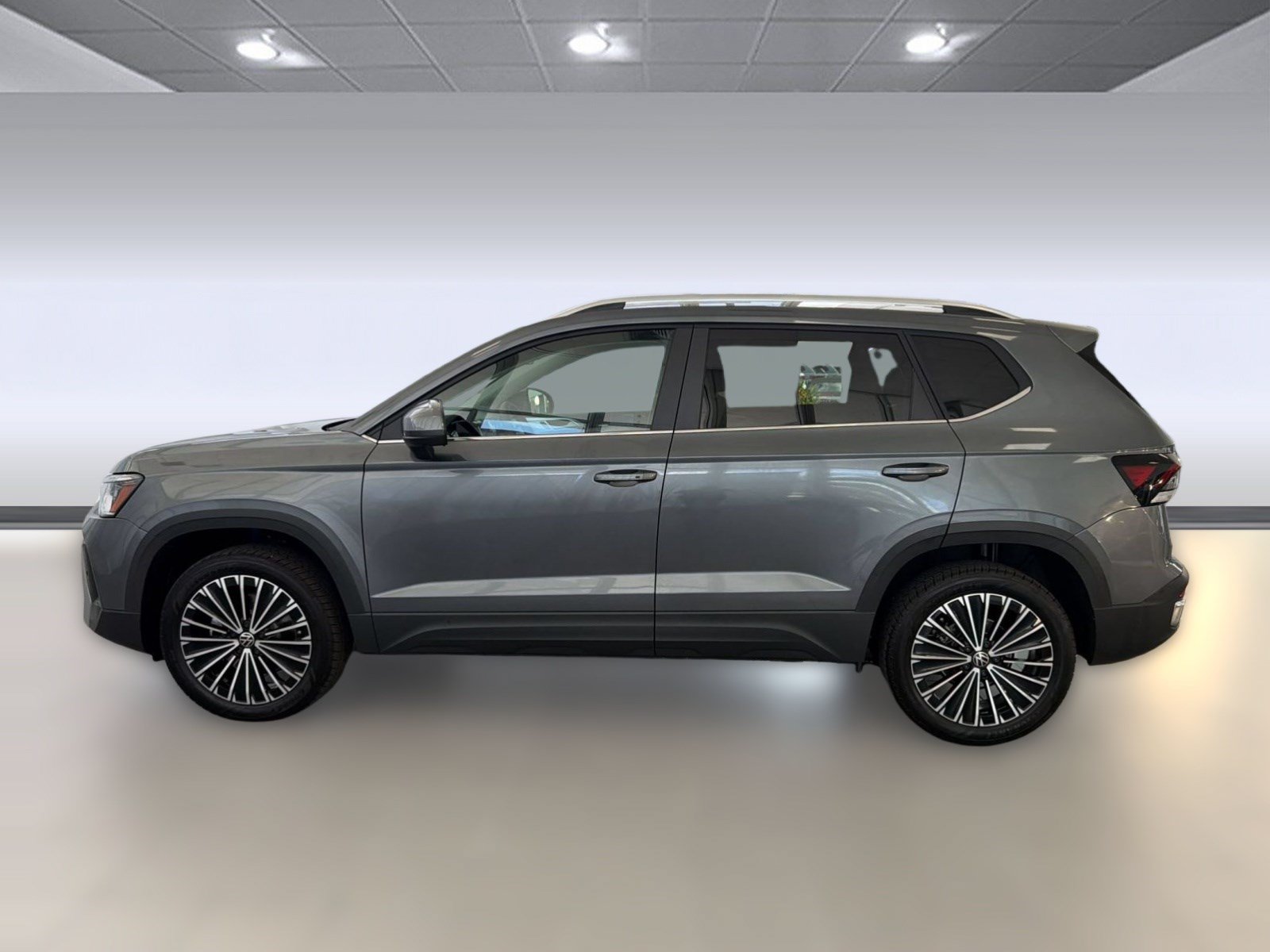 New 2026 Volkswagen Taos SE FWD image 2