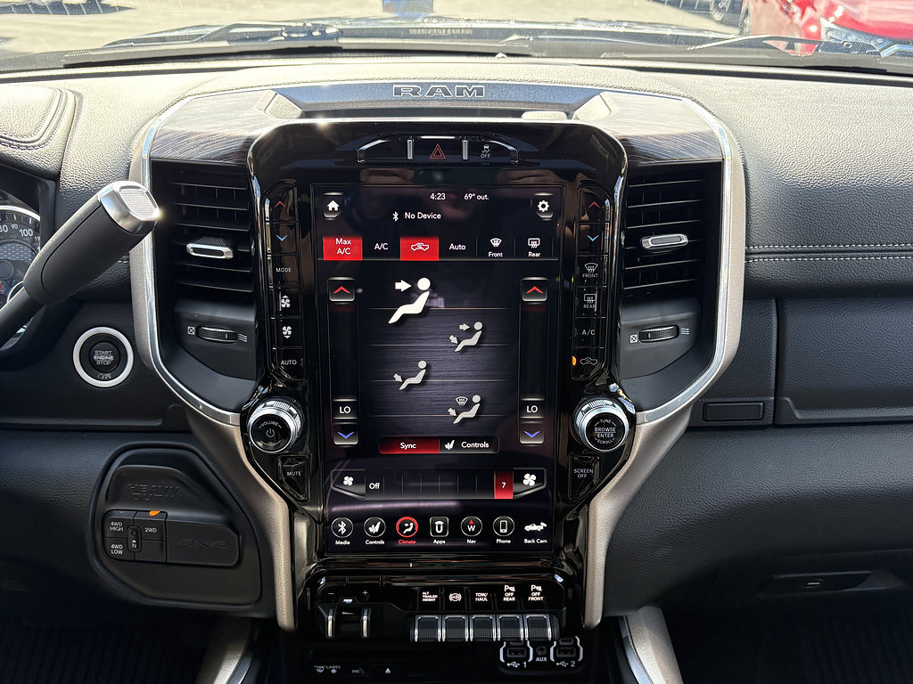 Used 2019 RAM 3500 Laramie AWD/4WD image 28