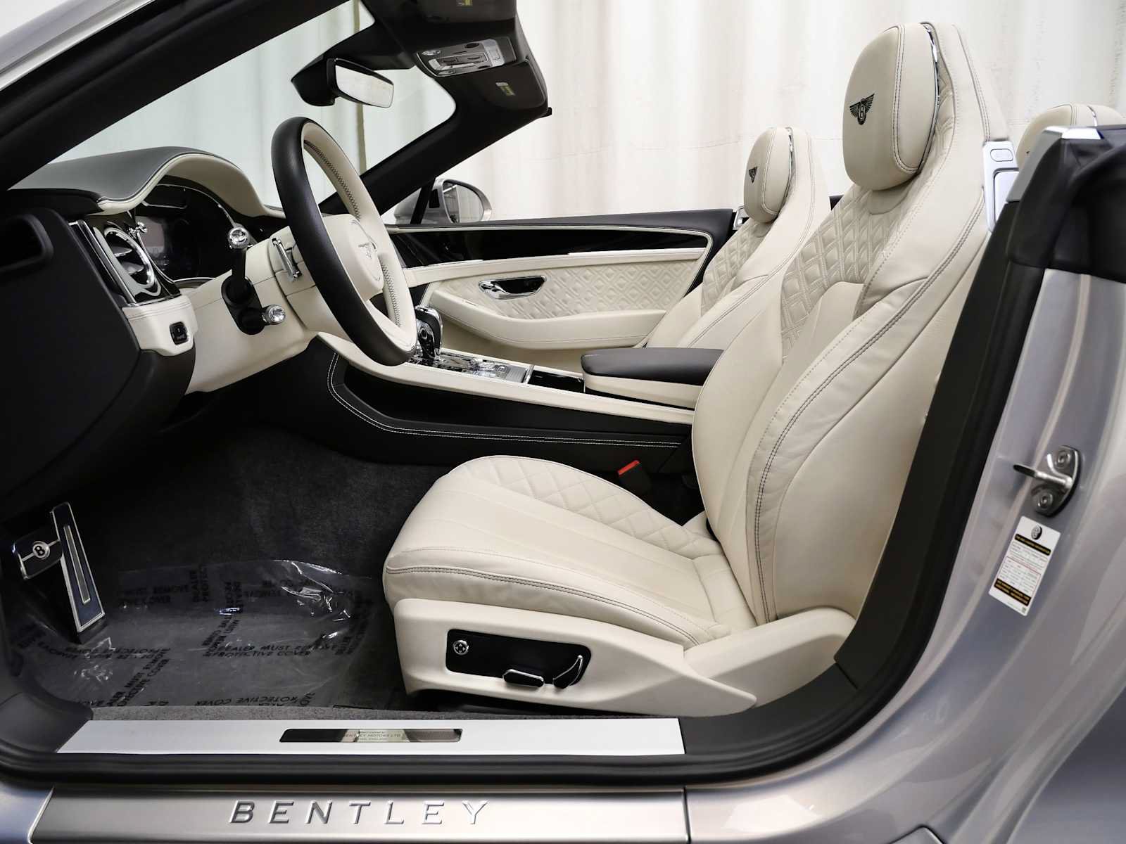 Used 2022 Bentley Continental GT AWD/4WD image 18