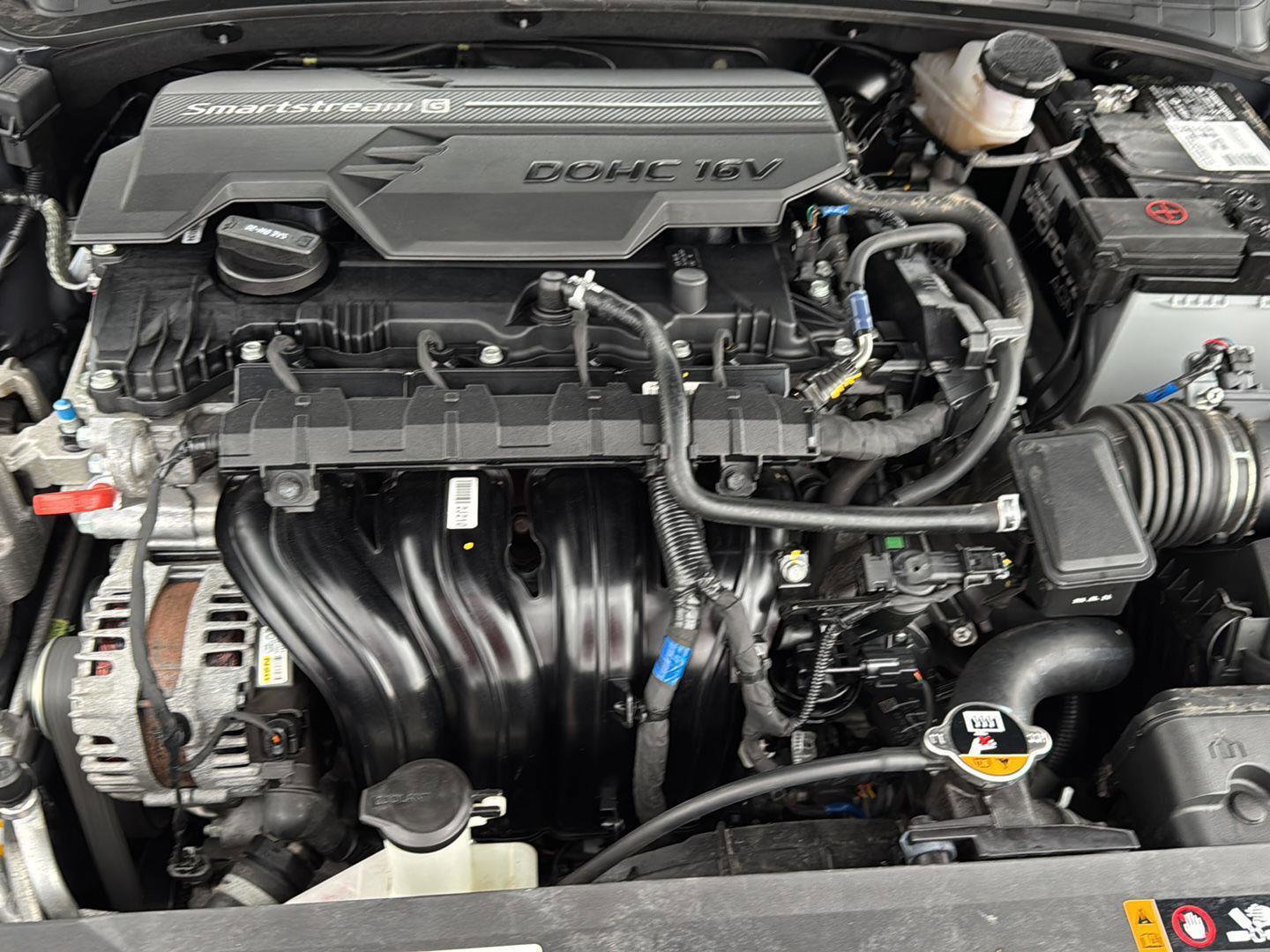 Used 2024 Hyundai Elantra Limited image 31