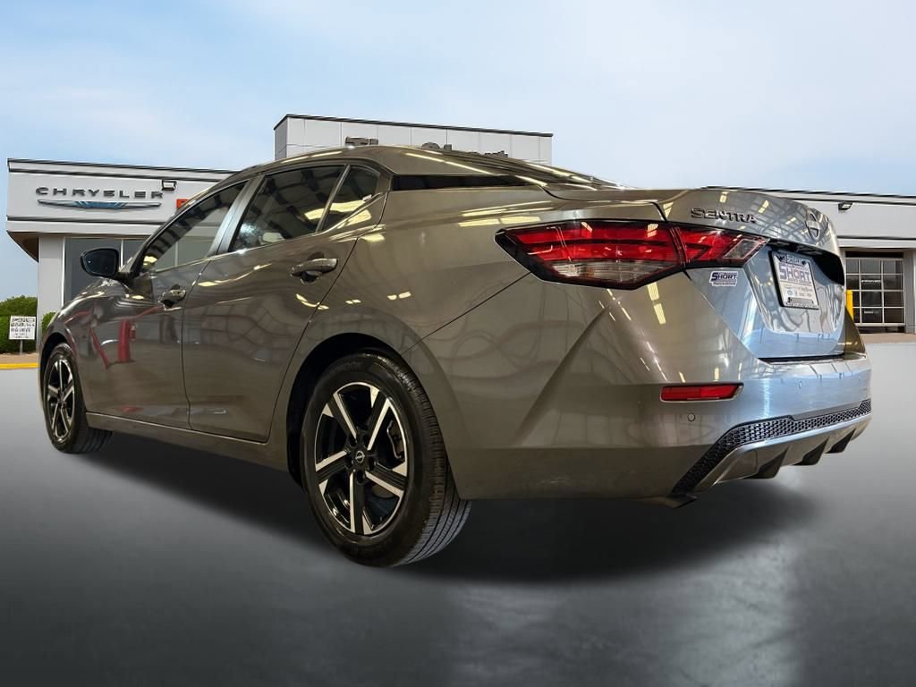 Used 2025 Nissan Sentra SV image 12