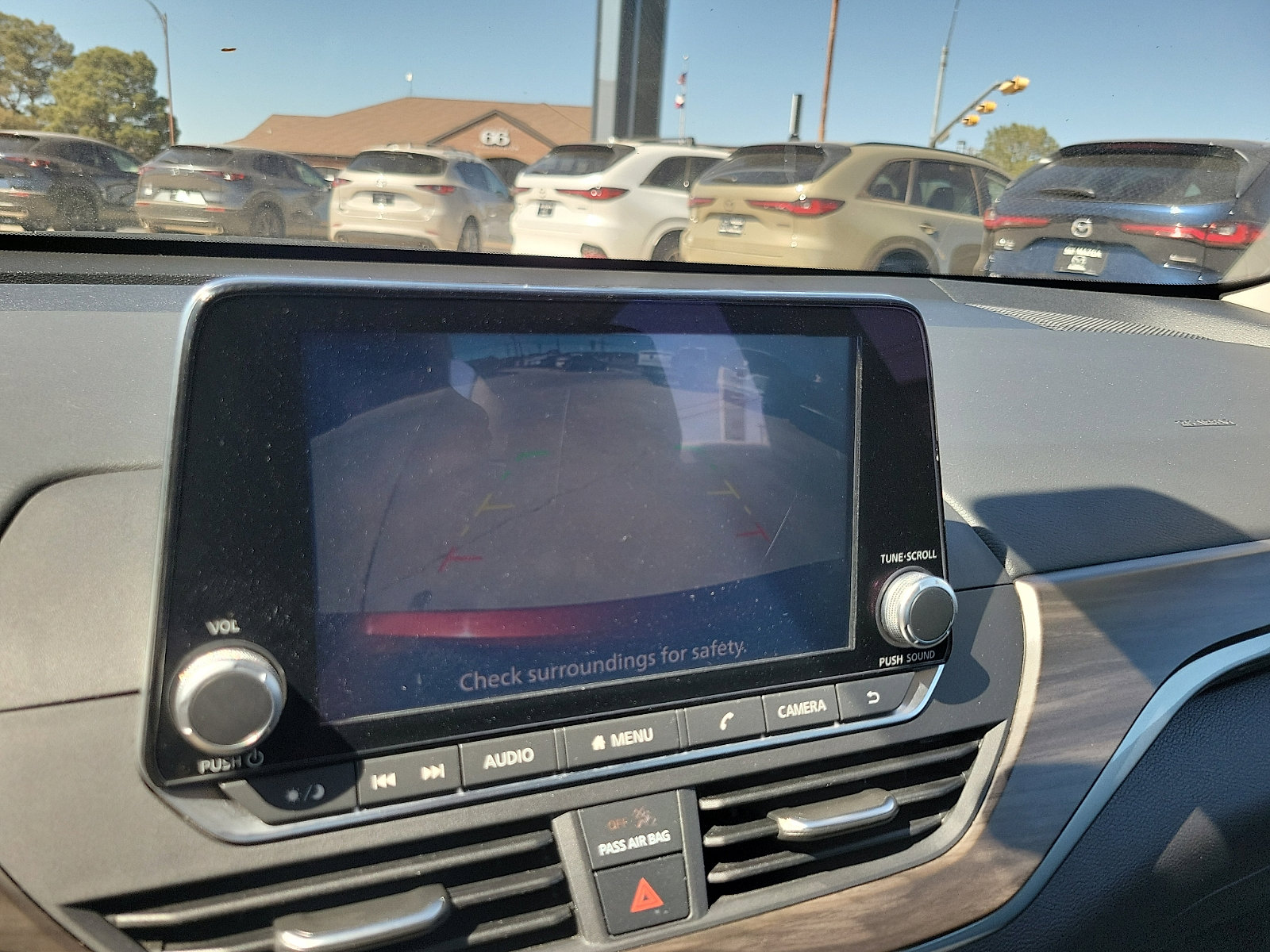 Used 2024 Nissan Altima 2.5 SV image 16