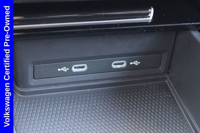 Used 2025 Volkswagen Atlas Cross Sport SE w/ Panoramic Sunroof Package image 41