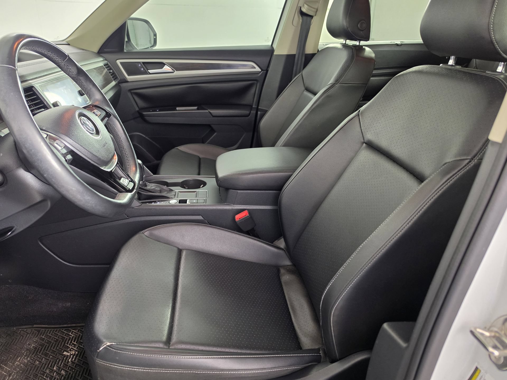 Used 2019 Volkswagen Atlas SE FWD image 17