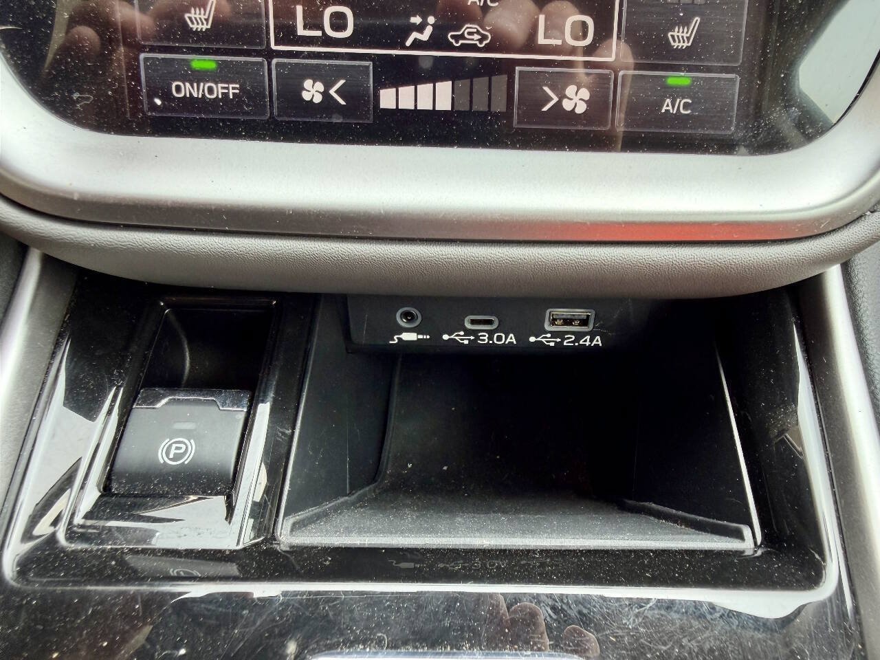 Used 2025 Subaru Outback Onyx Edition AWD/4WD image 44