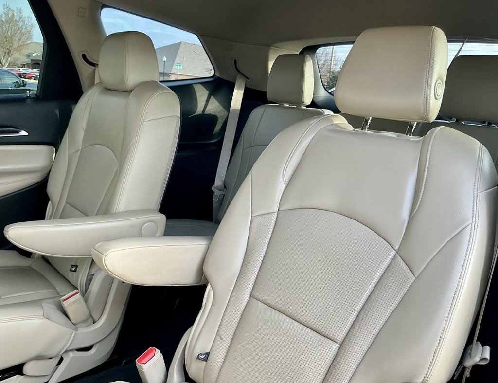 Used 2021 Buick Enclave Essence w/ Sound and Sites Package image 30