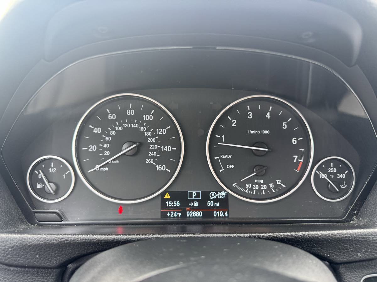 Used 2018 BMW 320i Sedan image 28