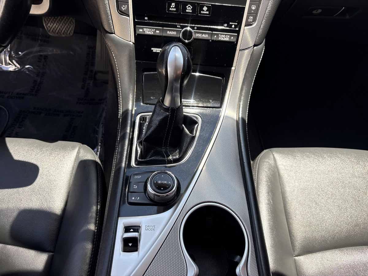 Used 2017 INFINITI Q50 2.0t w/ Moonroof Package RWD image 26