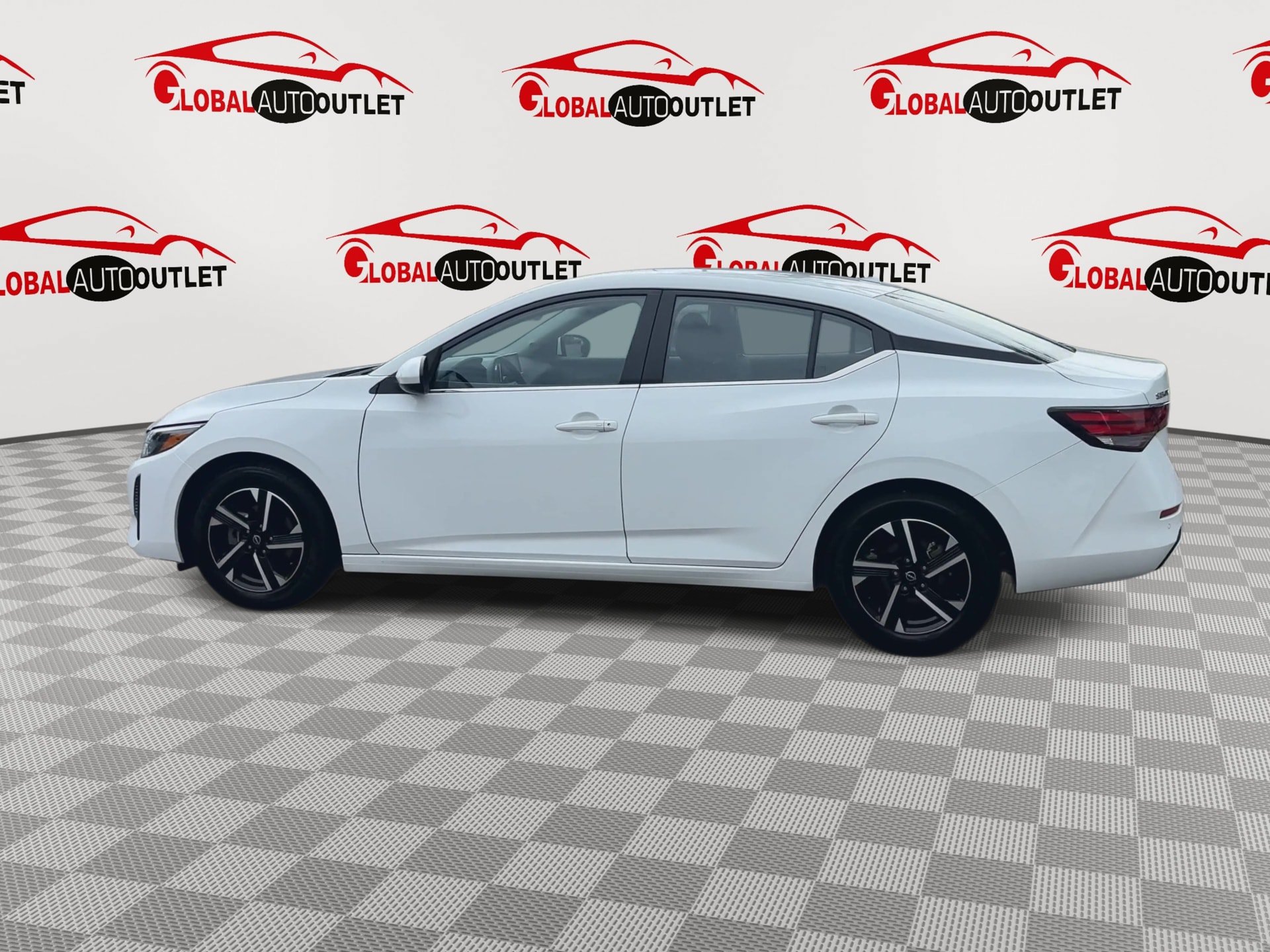 Used 2025 Nissan Sentra SV FWD image 5