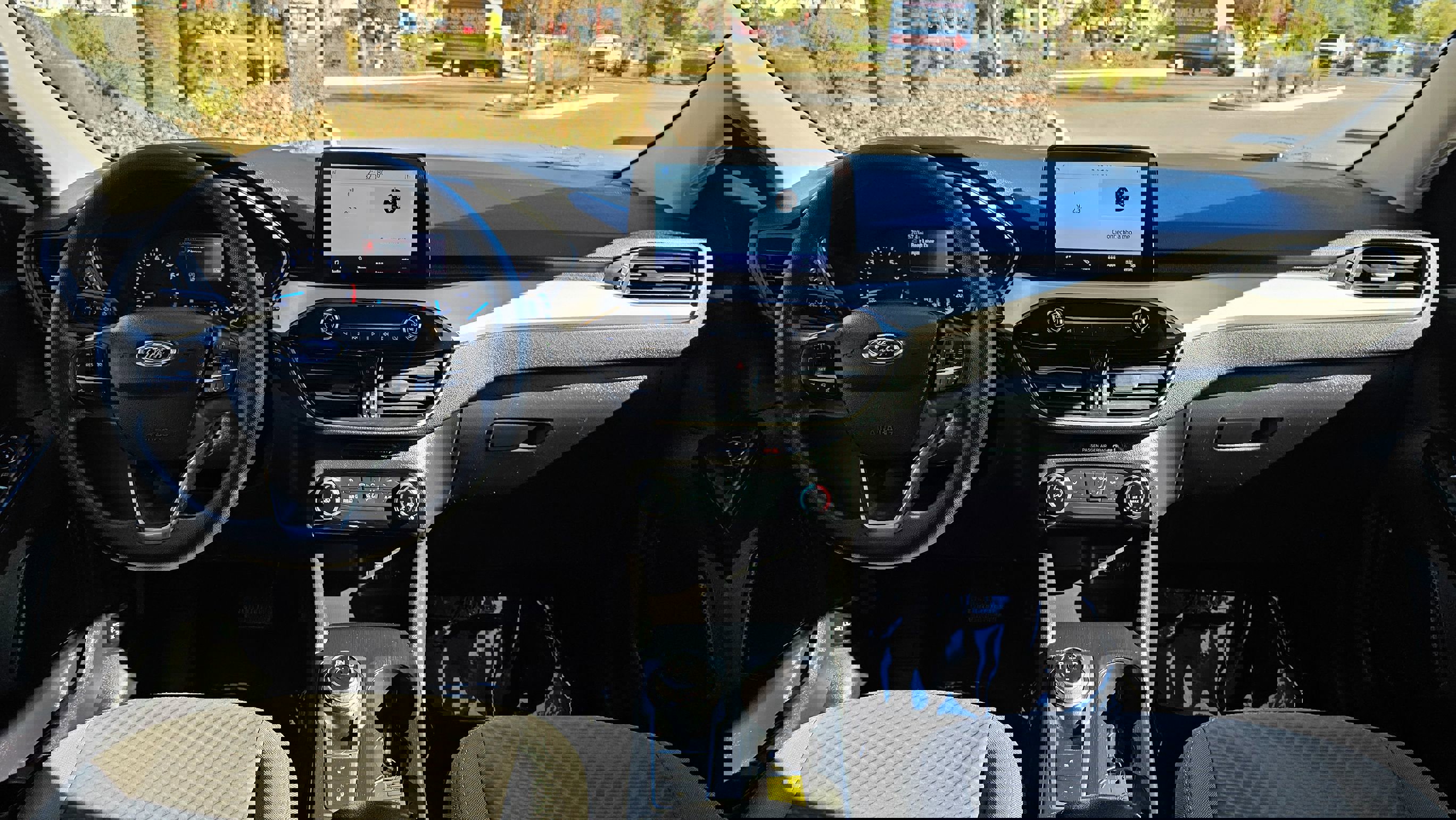 Used 2022 Ford Escape SE image 19