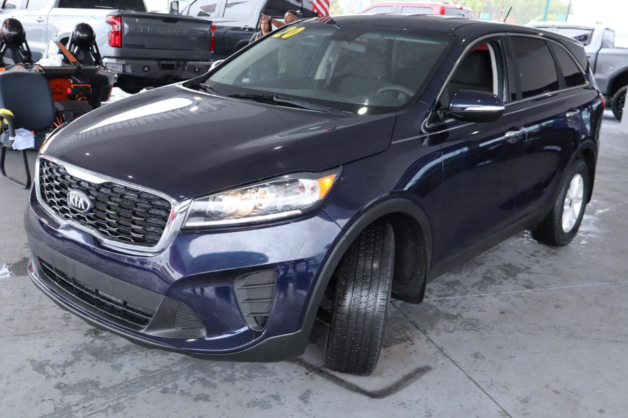 Used 2020 Kia Sorento LX image 9