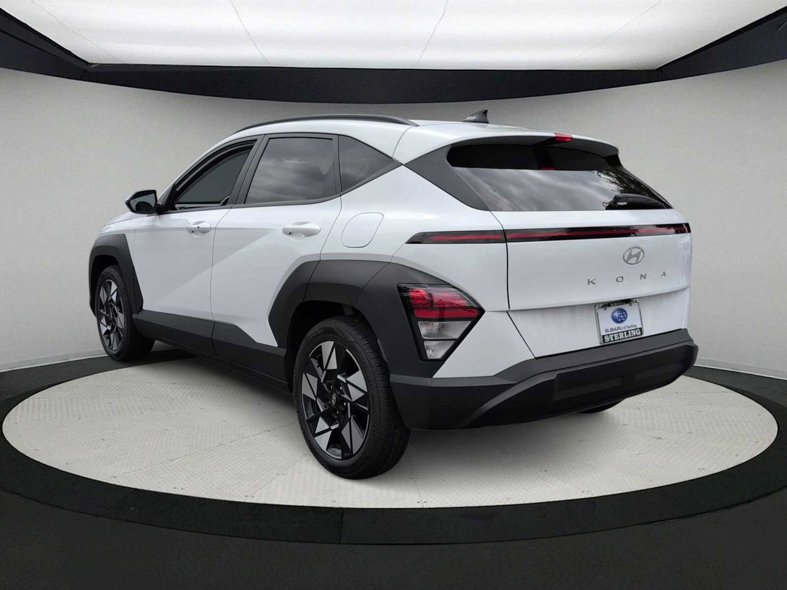 Used 2025 Hyundai Kona SEL FWD image 6