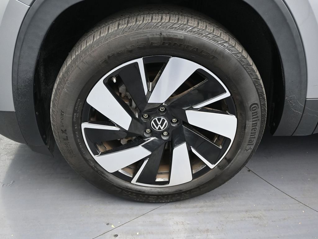 Used 2024 Volkswagen Atlas Cross Sport SE image 9