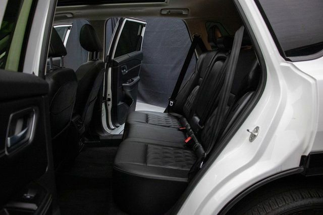 Used 2024 Nissan Rogue Platinum w/ Platinum Premium Package image 21