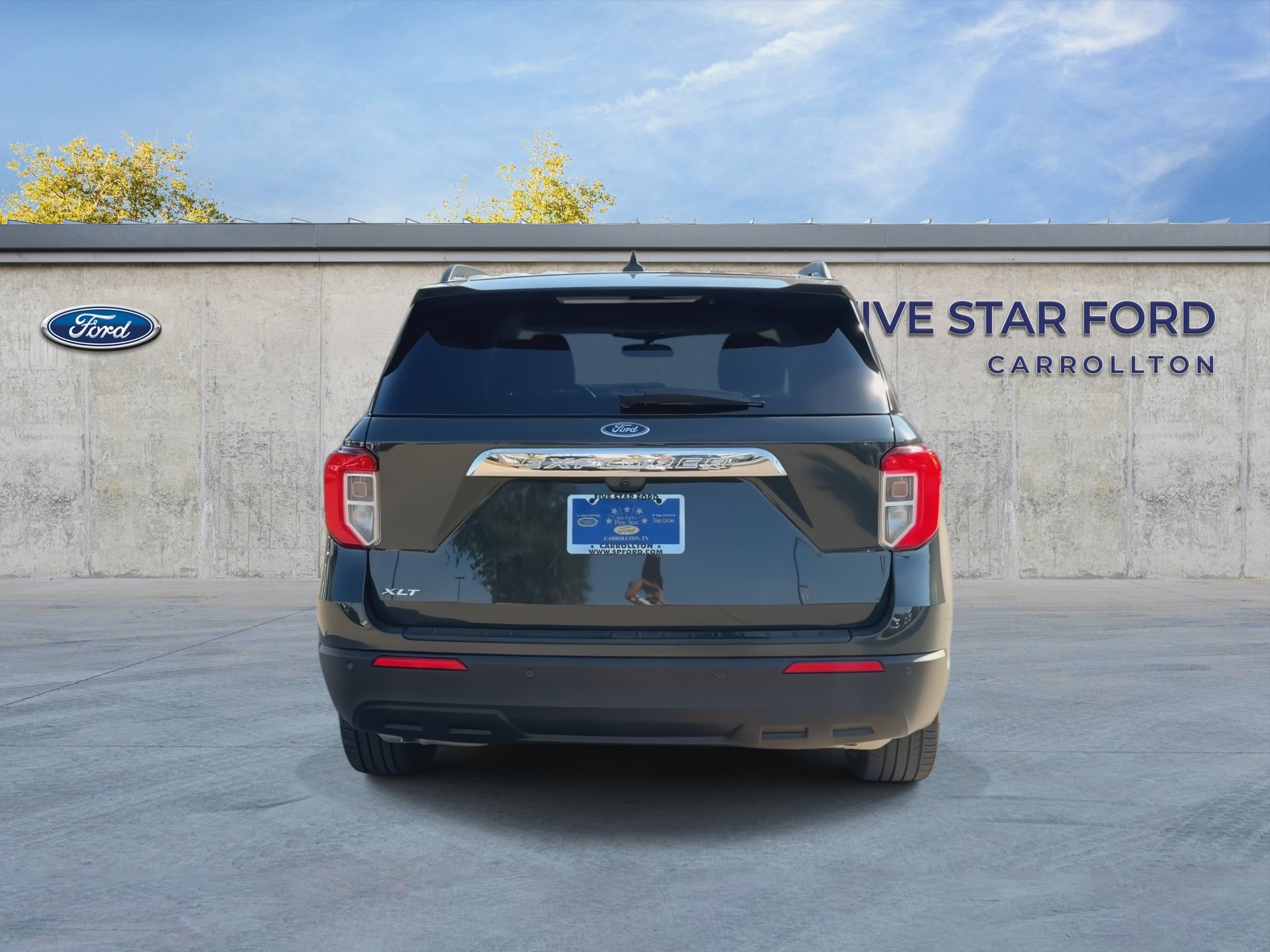 Certified 2023 Ford Explorer XLT RWD image 7