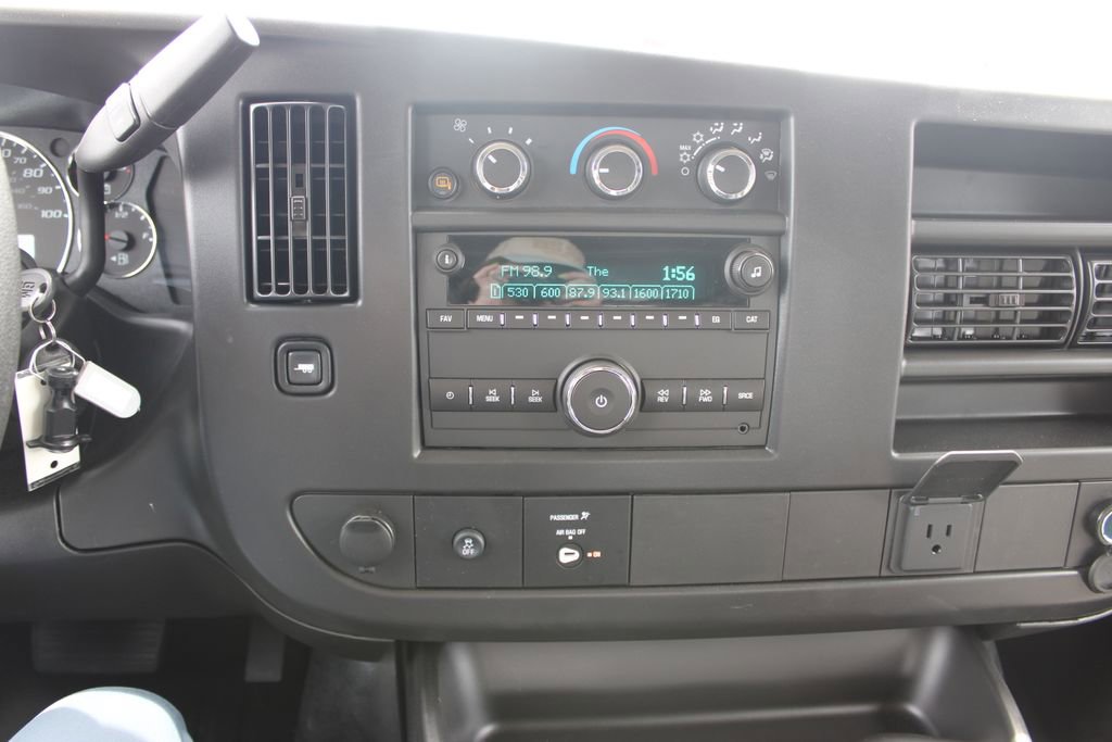 New 2026 Chevrolet Express 3500 Extended RWD image 34
