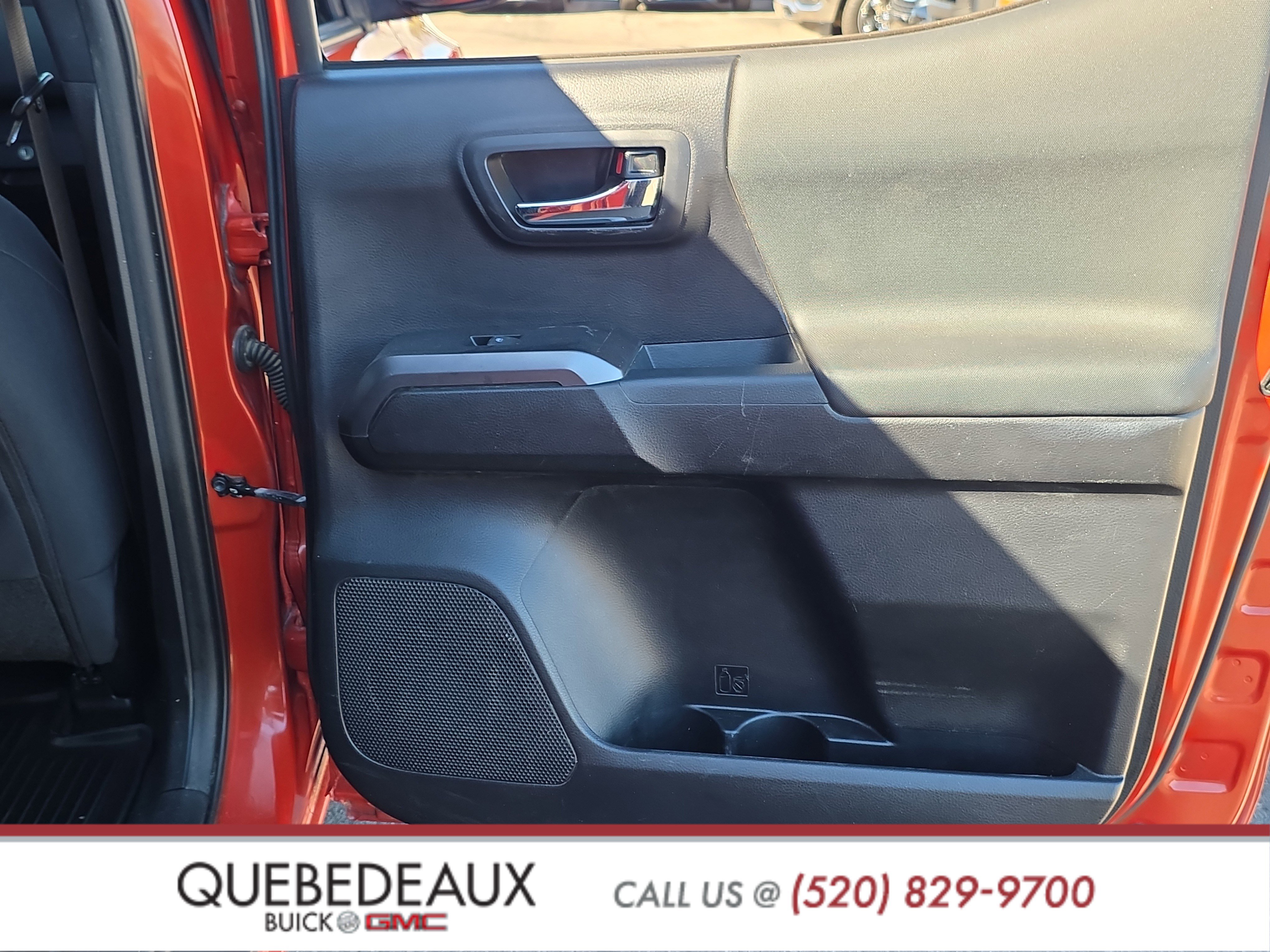 Used 2018 Toyota Tacoma TRD Off-Road w/ Technology Package image 27