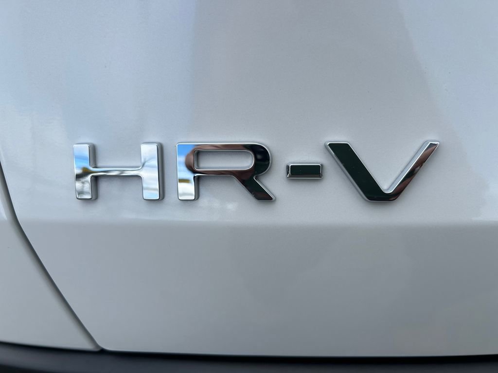 Used 2025 Honda HR-V Sport image 30