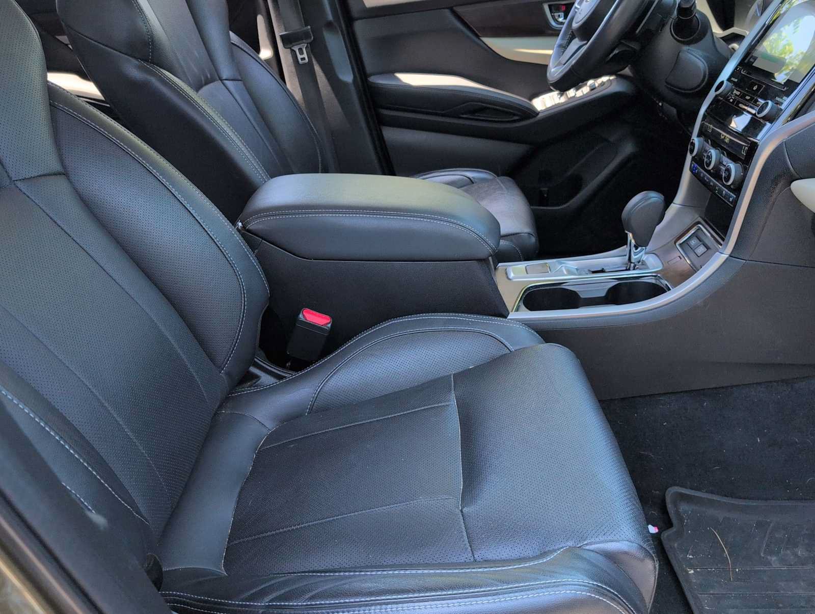 Certified 2022 Subaru Ascent Touring AWD/4WD image 21