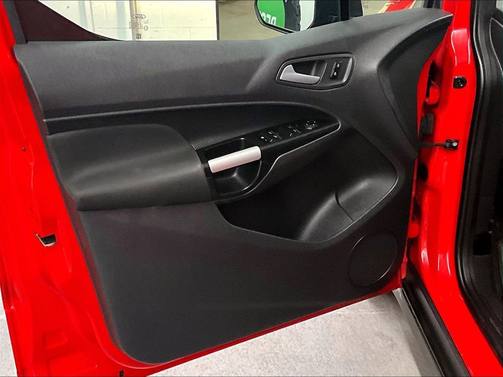 Used 2018 Ford Transit Connect XLT image 9