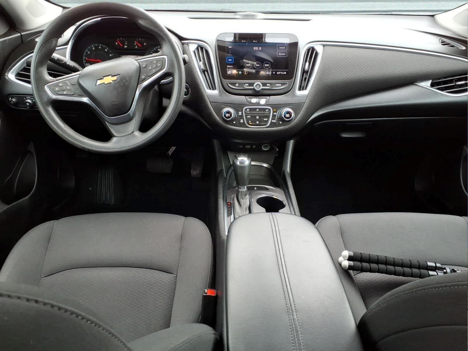 Used 2020 Chevrolet Malibu LT FWD image 14