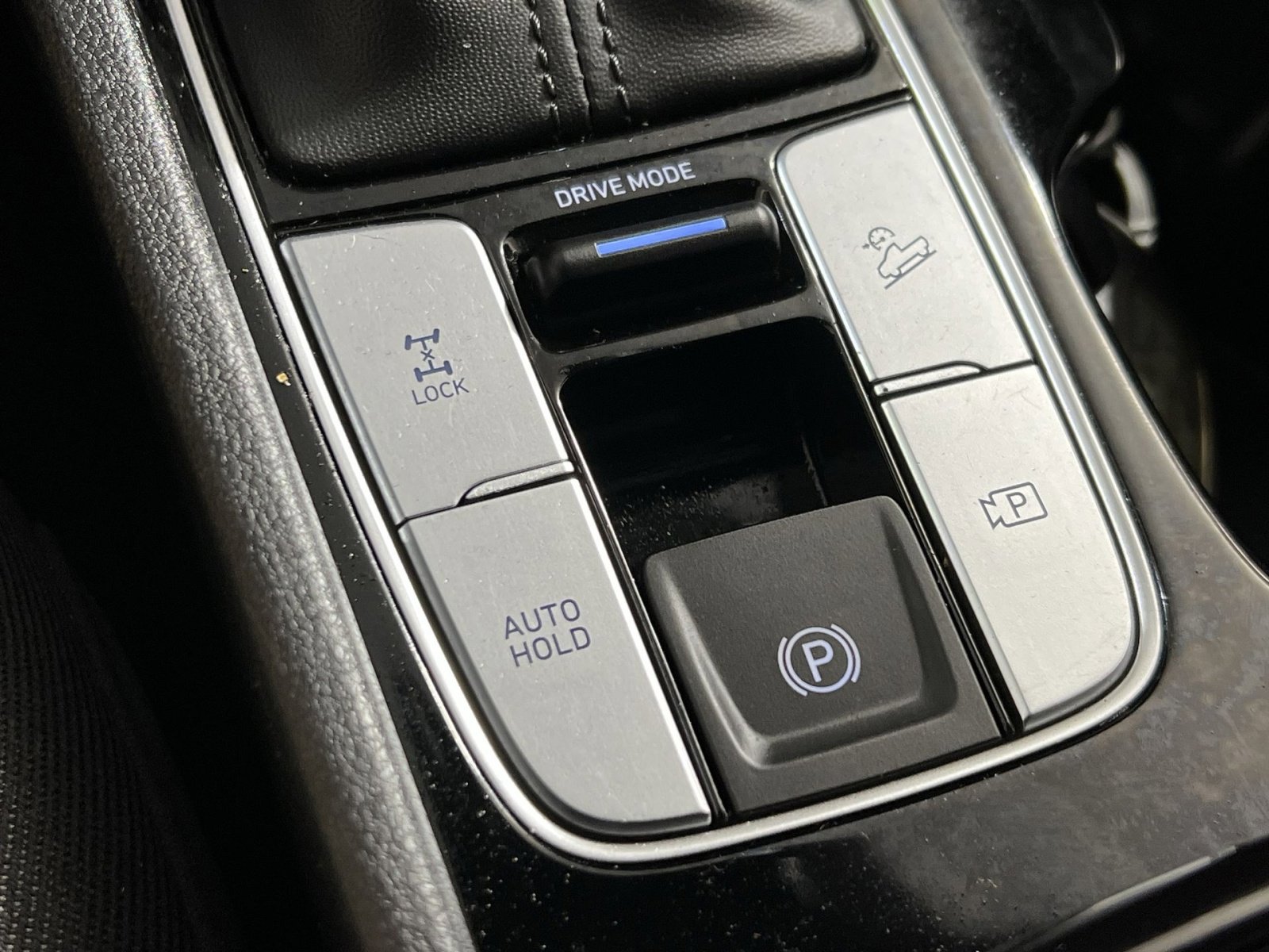 Used 2022 Hyundai Santa Cruz SEL w/ Activity Package image 32