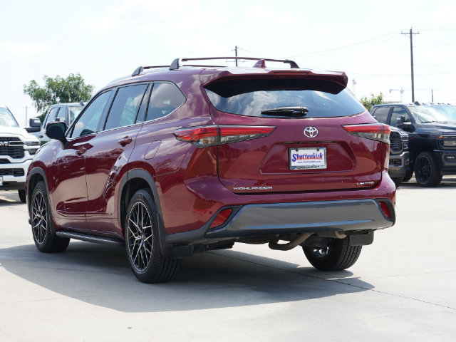 Used 2021 Toyota Highlander Limited FWD image 13