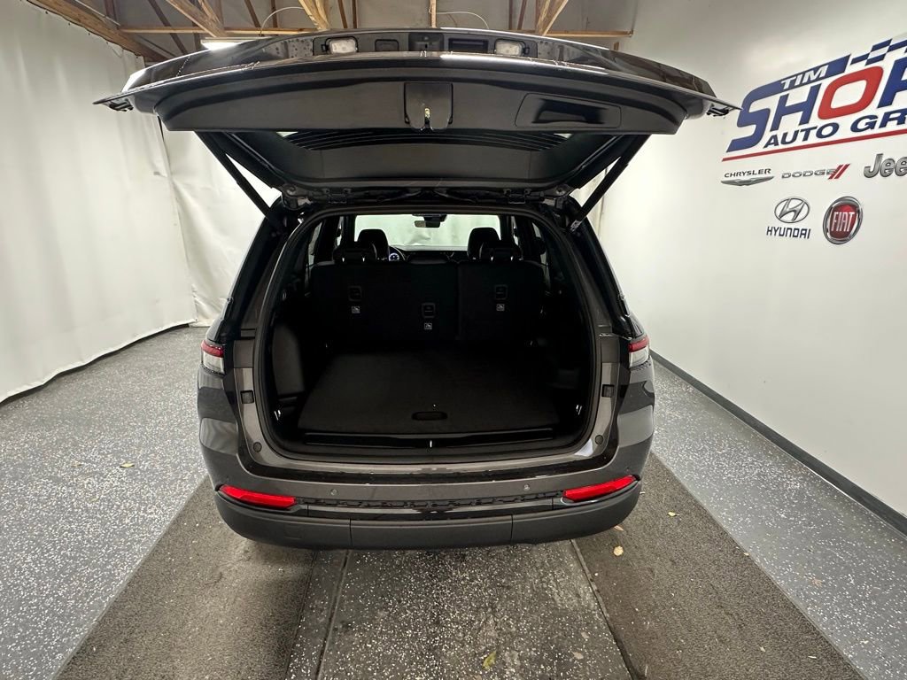 New 2025 Jeep Grand Cherokee Limited image 7
