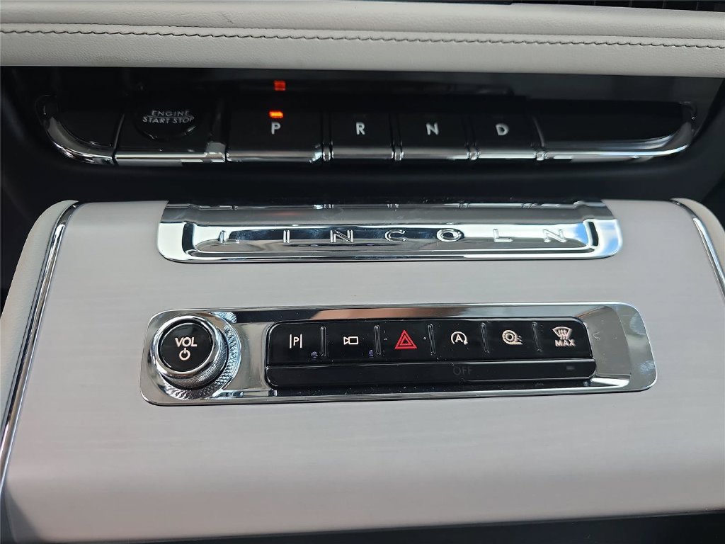 New 2027 Lincoln Aviator Reserve w/ Luxury Package RWD image 19