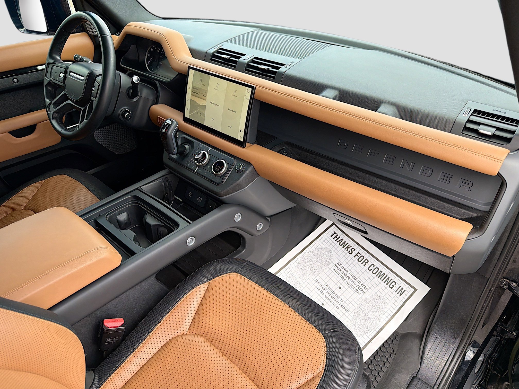 Used 2023 Land Rover Defender 130 X-Dynamic SE AWD/4WD image 12