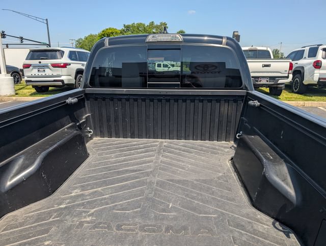 Used 2019 Toyota Tacoma TRD Sport w/ Technology Package AWD/4WD image 9